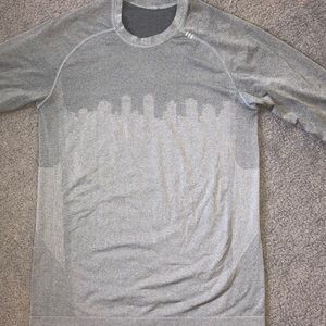 Lululemon grey metal vent city long sleeve